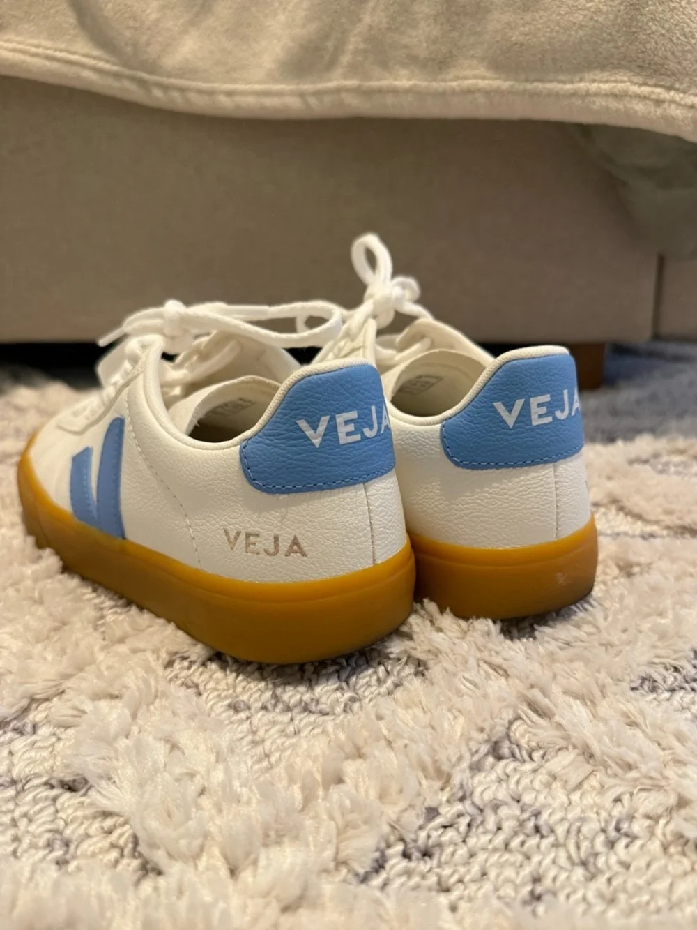 Veja Campo Leather Sneaker - Picture 3 of 4